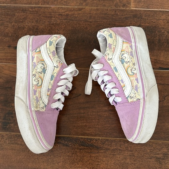 Vans toddler 11.5. Very GUC. Rarely worn before outgrowing. - Picture 4 of 8